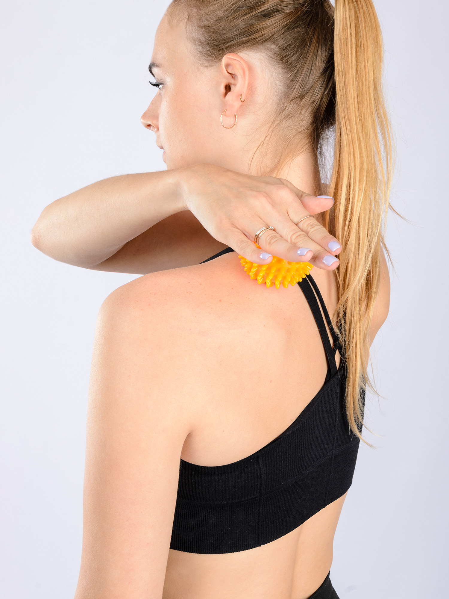 Мяч массажный TORRES диаметр 7см